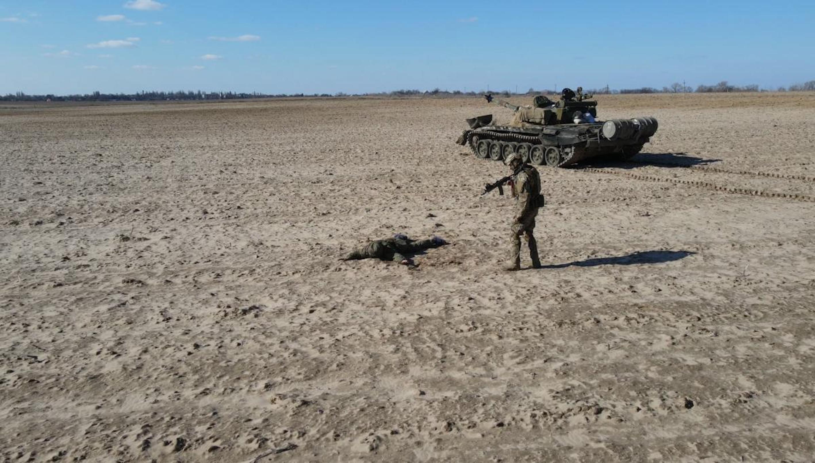 Русские не сдаются украинцы. Т-72 ВСУ. Военная операция. Русские войны. Солдат на танке.